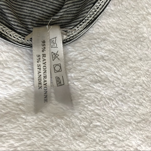 🦋2/$15🦋 NWT Black and White Striped Tee - Picture 5 of 5